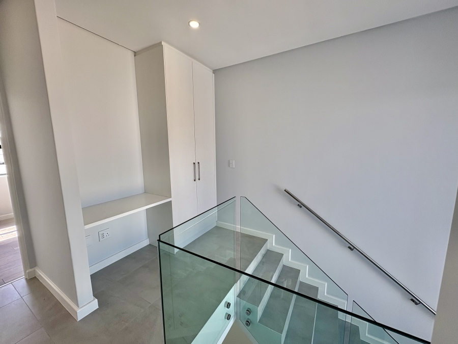 4 Bedroom Property for Sale in Sandown Western Cape